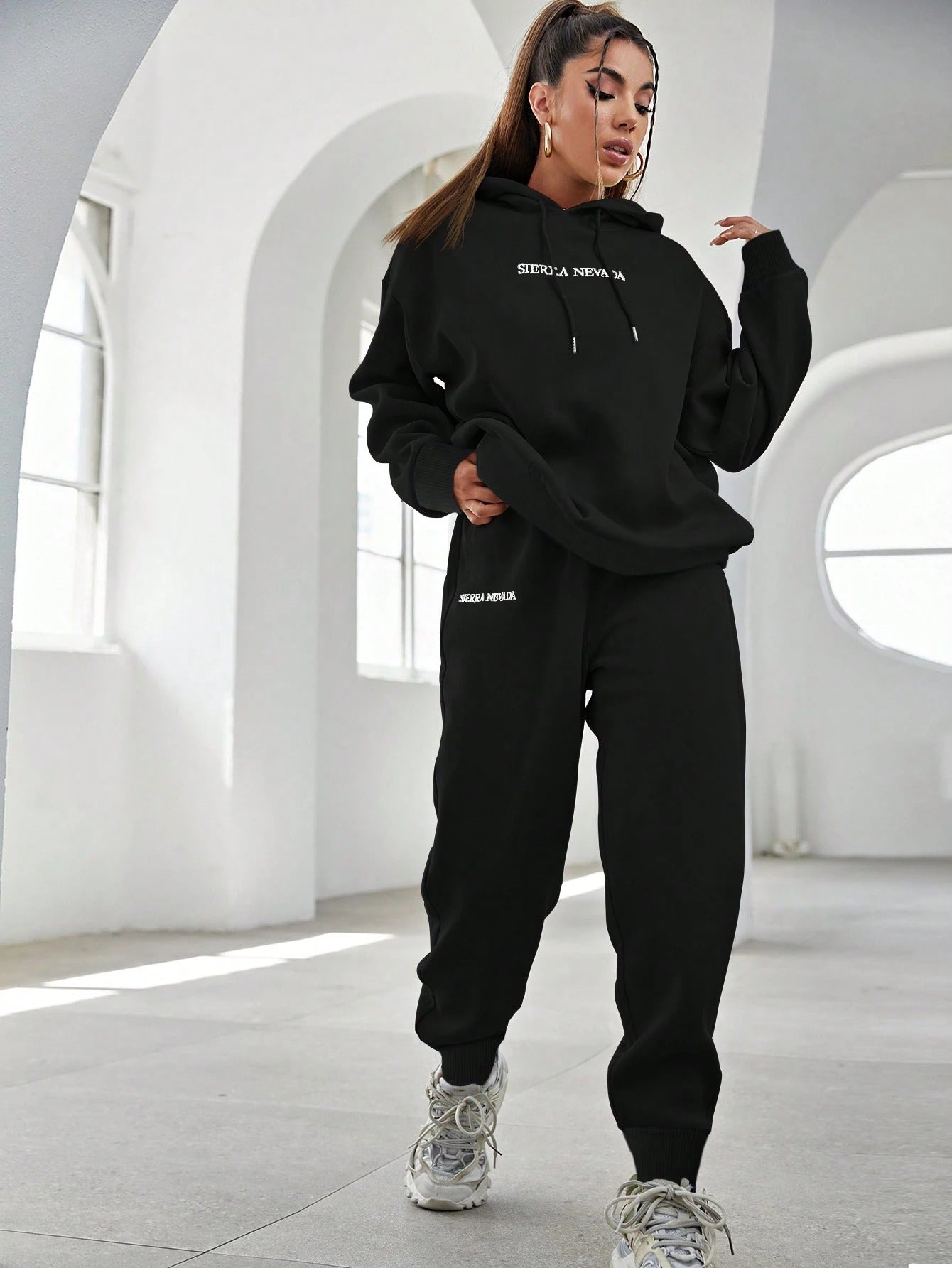 Casual Oversized Hoodie with Joggers