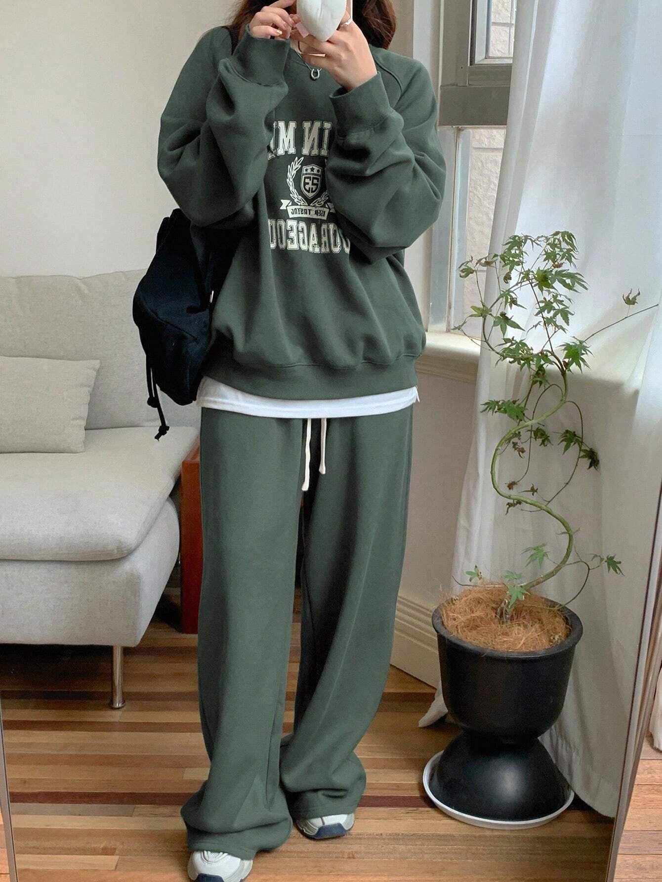 Women’s Oversized Printed Sweatshirt & Jogger Co-Ord Set – Dark Green