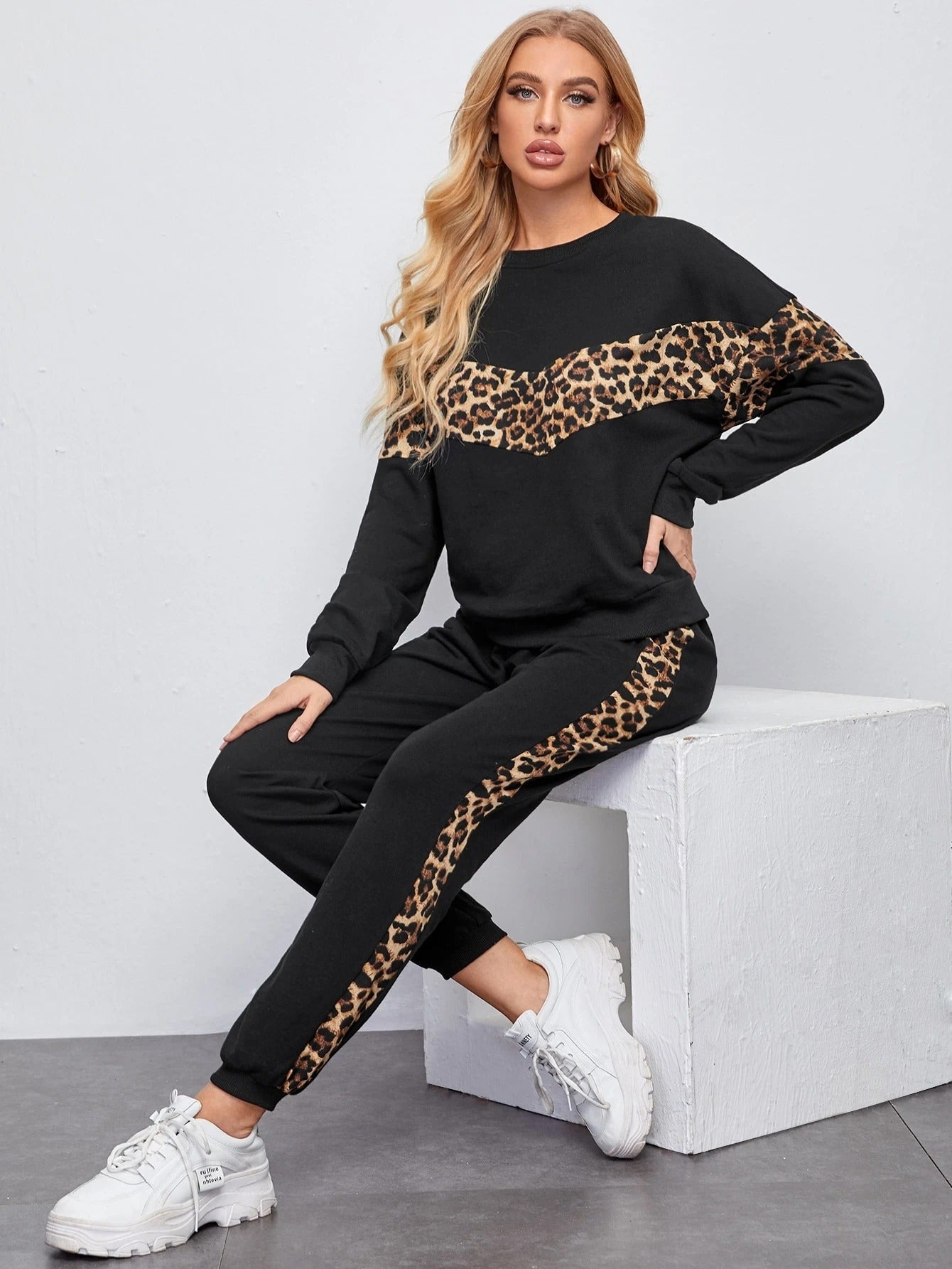 ARENIVA - Black Colour Leopard Print Co-Ord Set