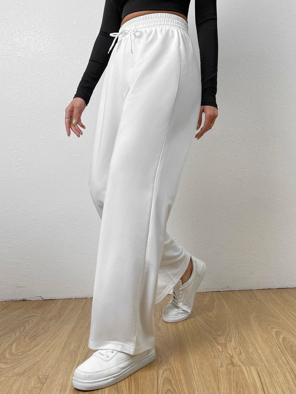 Snow White Colour Comfortable Women's Pants