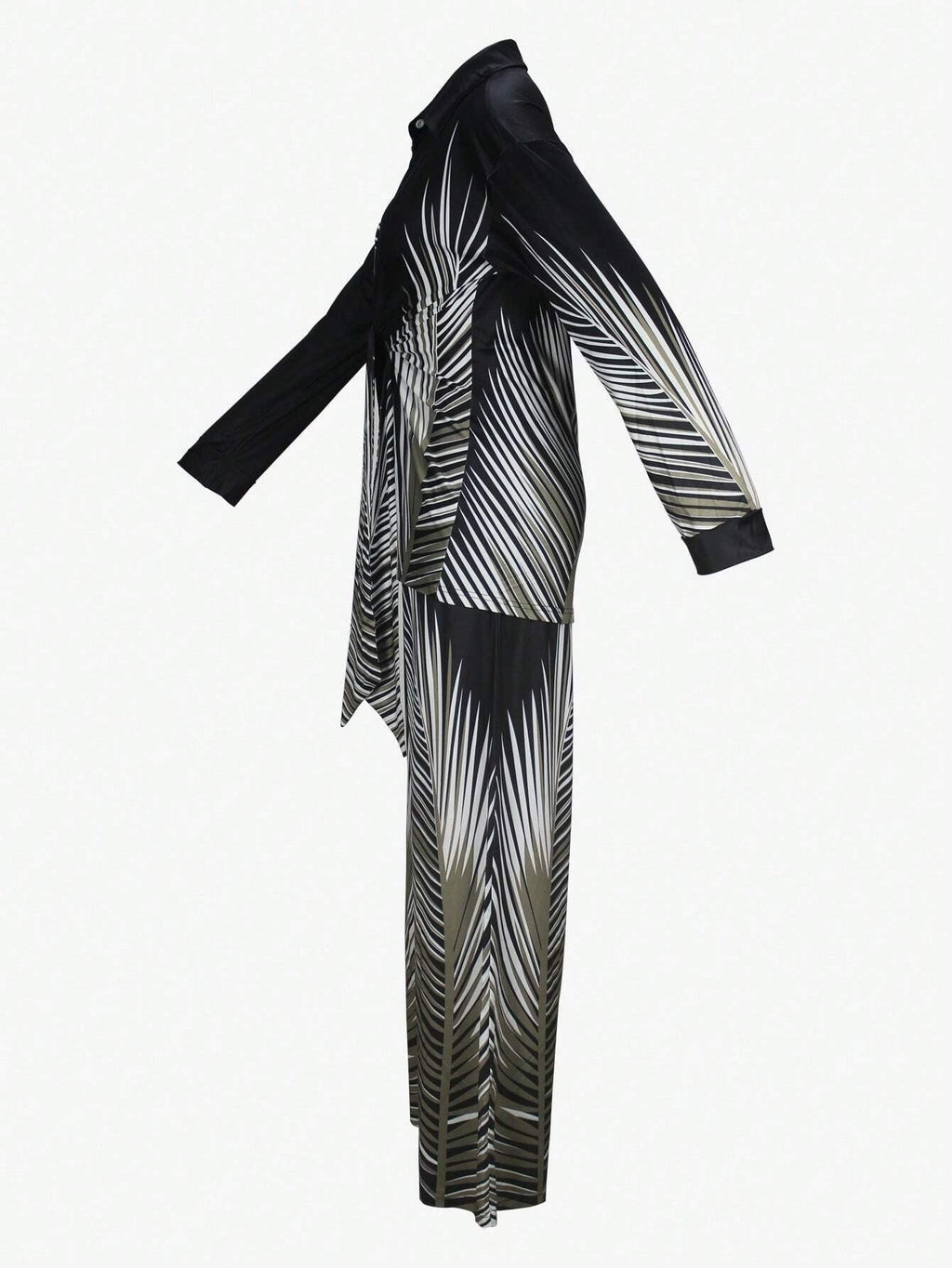 ARENIVA - Black Classi Co-Ord Set With Floral Print