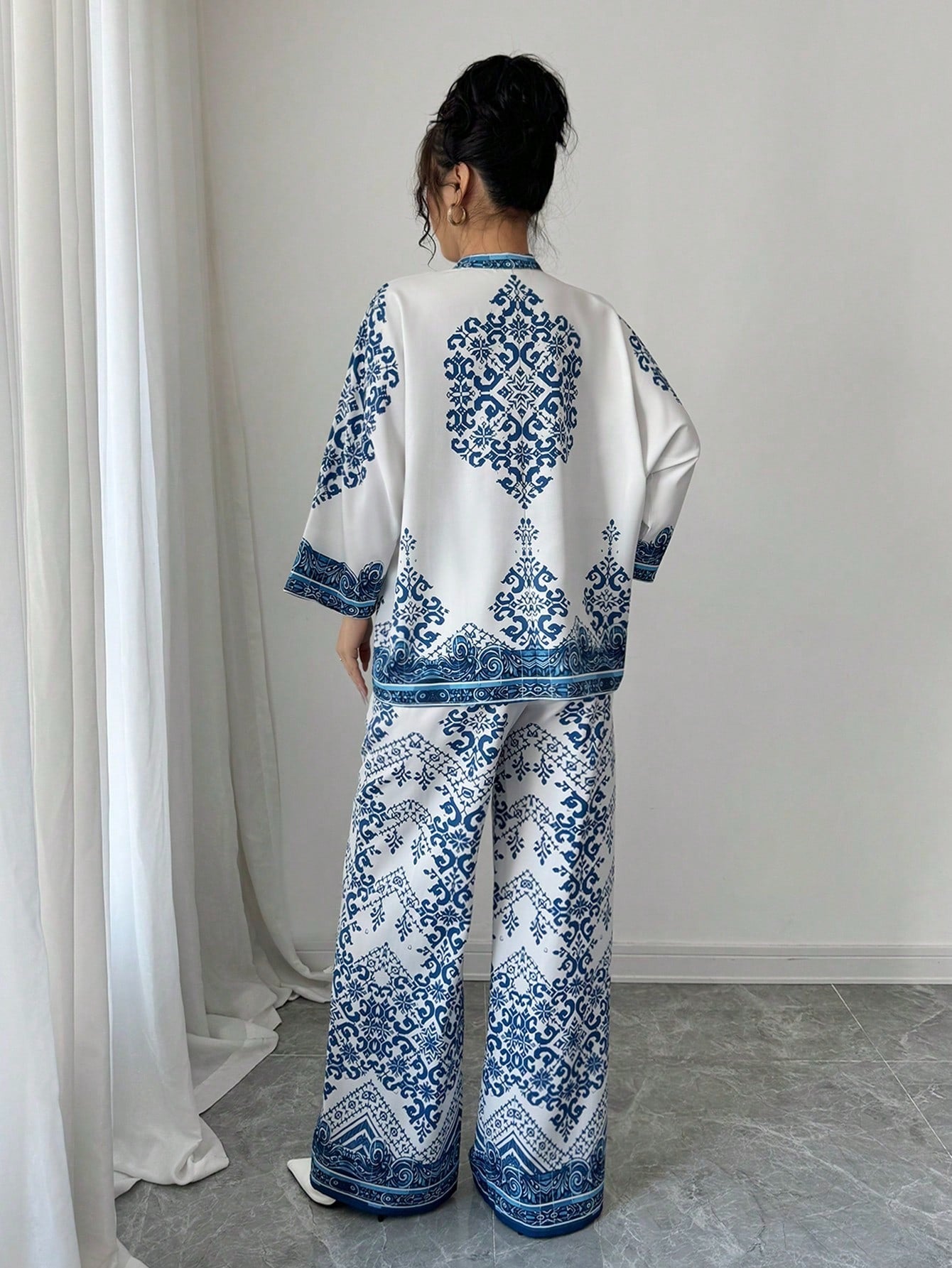 ARENIVA - Classi Women's Co-Ord Set With Floral Print