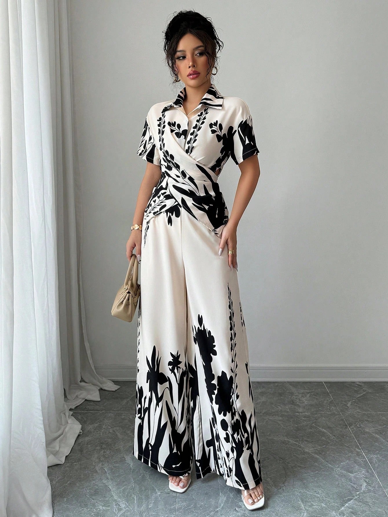 ARENIVA - Classi Co-Ord Set With Floral Printed with Back Tie-Up