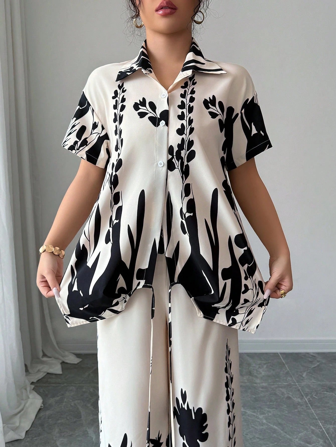 ARENIVA - Classi Co-Ord Set With Floral Printed with Back Tie-Up