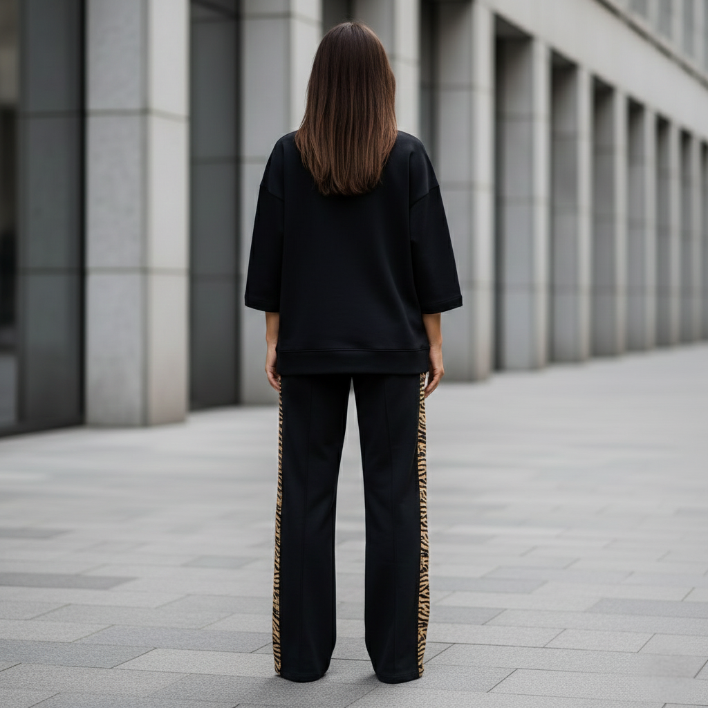 Deep Black Colour Women's Comfortable Co-Ord Set with Leapord Print