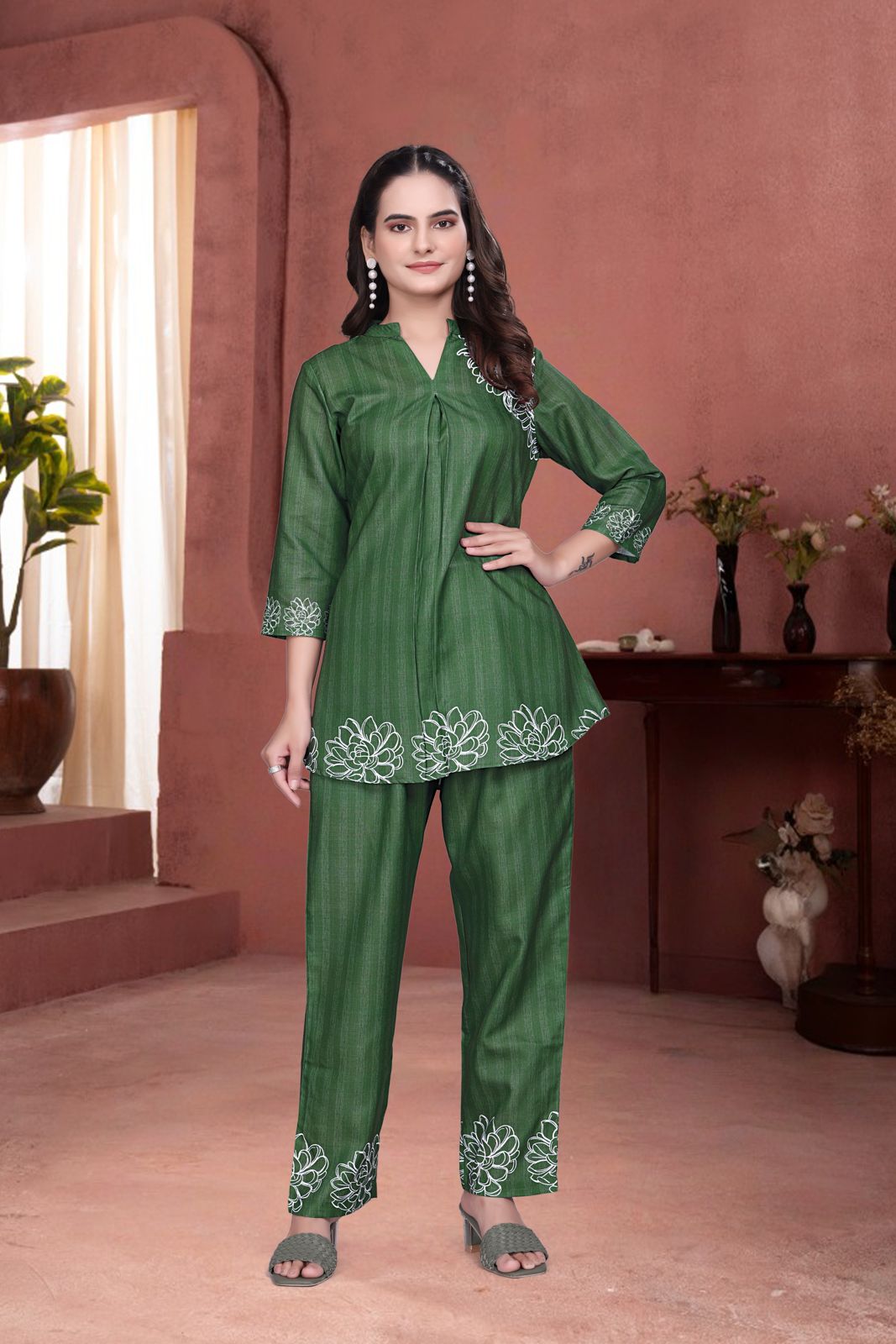 Dark Green Women's Comfortable Co-Ord Set with Graphic Print