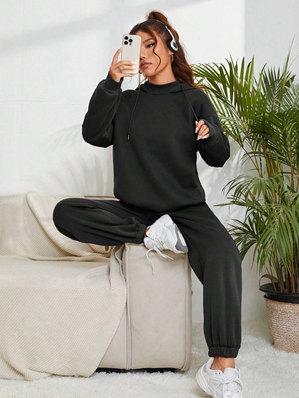 Deep Black Colour Women's Comfortable Hoodie Co-Ord Set