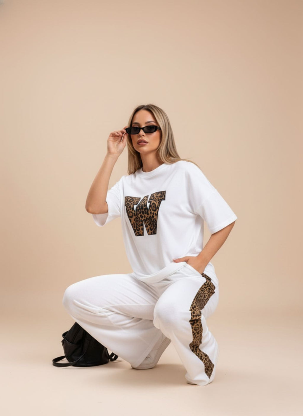 Snow White Colour Women's Co-Ord Set with Leapord Print