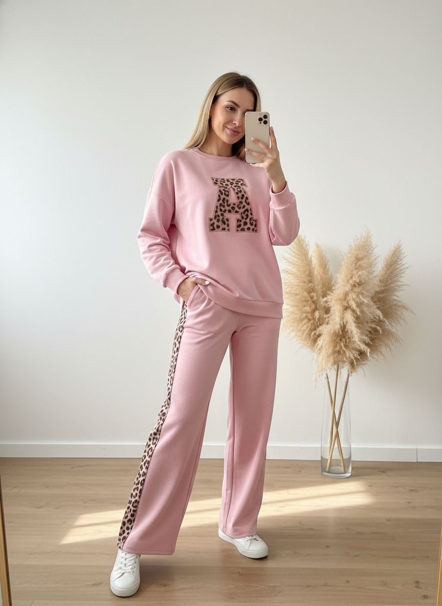 Baby Pink Colour Women's Comfortable Co-Ord Set with Leopard Print