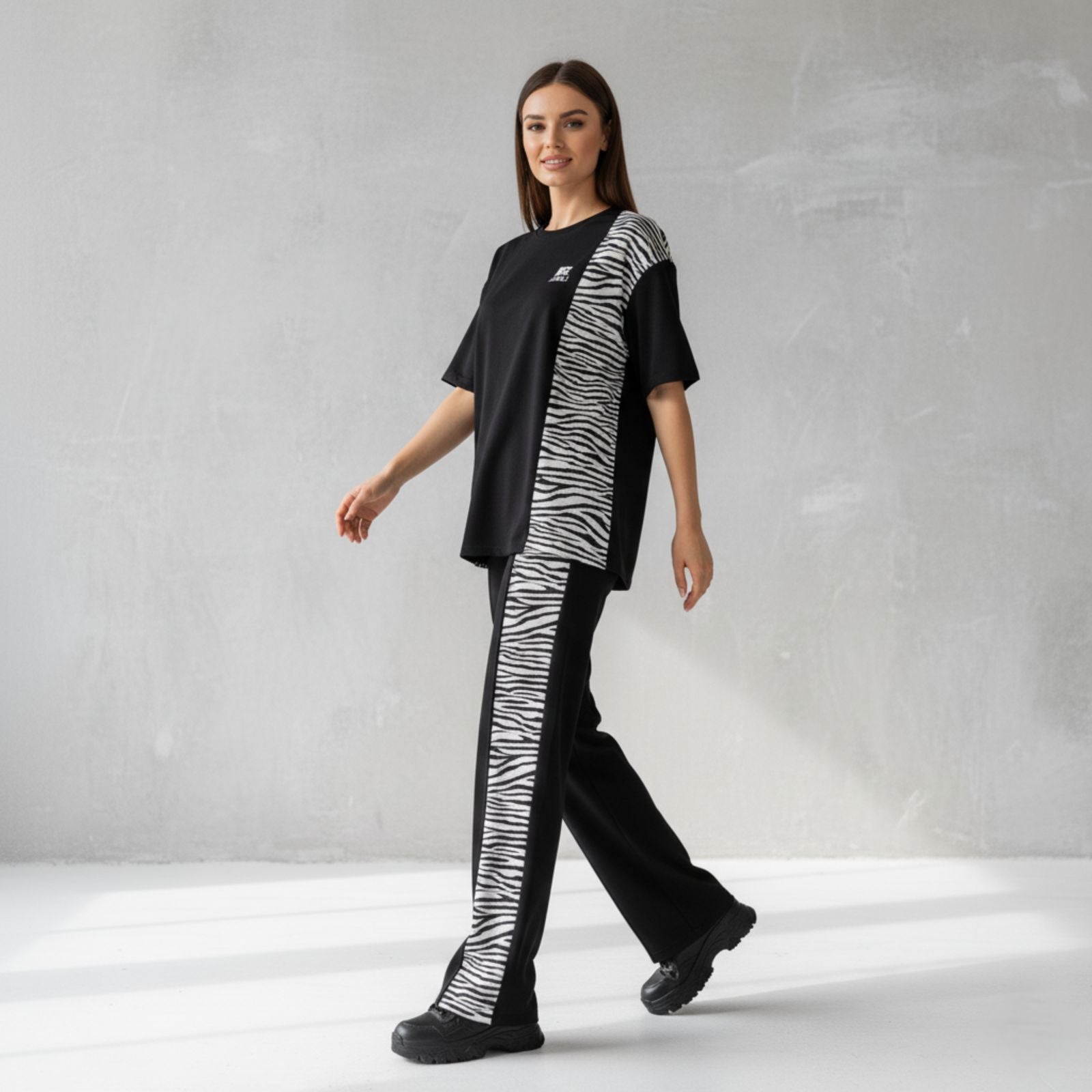 ARENIVA - Black Colour Women's Co-Ord Set with Zebra Print