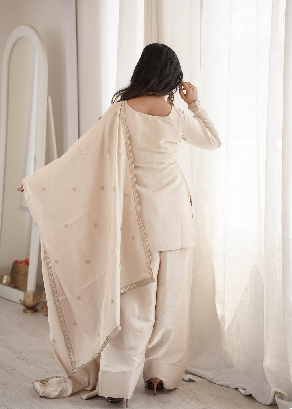 ARENIVA Ivory Embroidered Roman Silk Chanderi Kurta Set with Palazzo & Dupatta