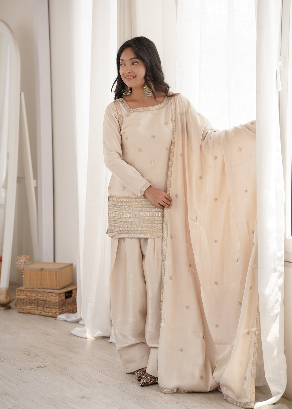 ARENIVA Ivory Embroidered Roman Silk Chanderi Kurta Set with Palazzo & Dupatta