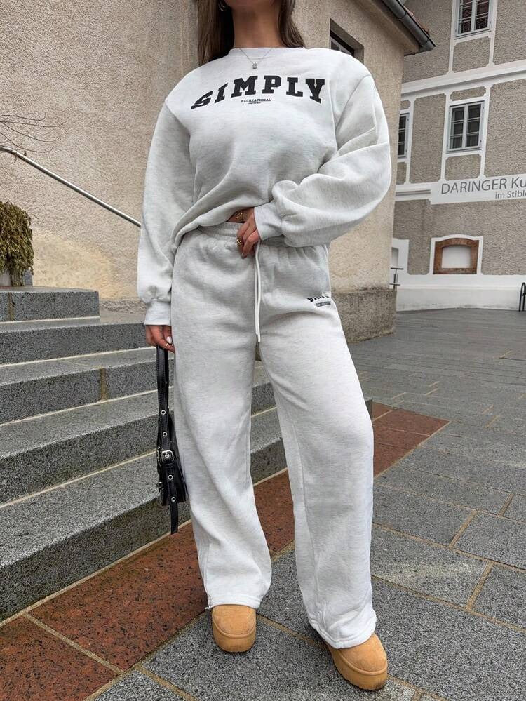 Women’s Oversized Fit Sweatshirt & Wide-Leg Joggers Set