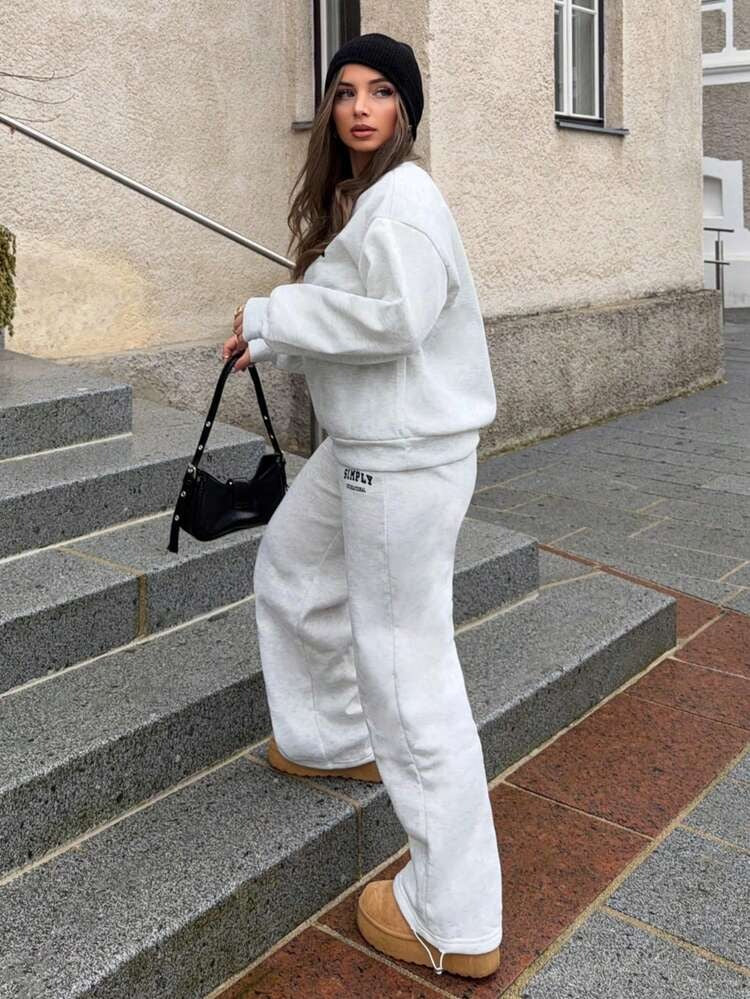 Women’s Oversized Fit Sweatshirt & Wide-Leg Joggers Set