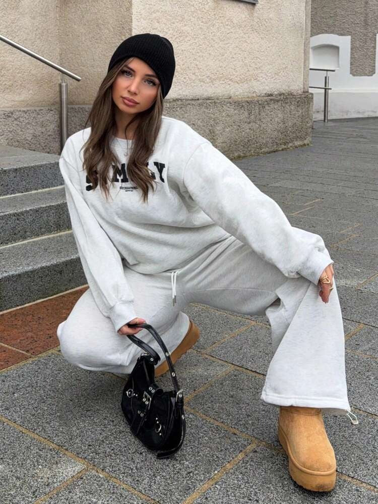 Women’s Oversized Fit Sweatshirt & Wide-Leg Joggers Set