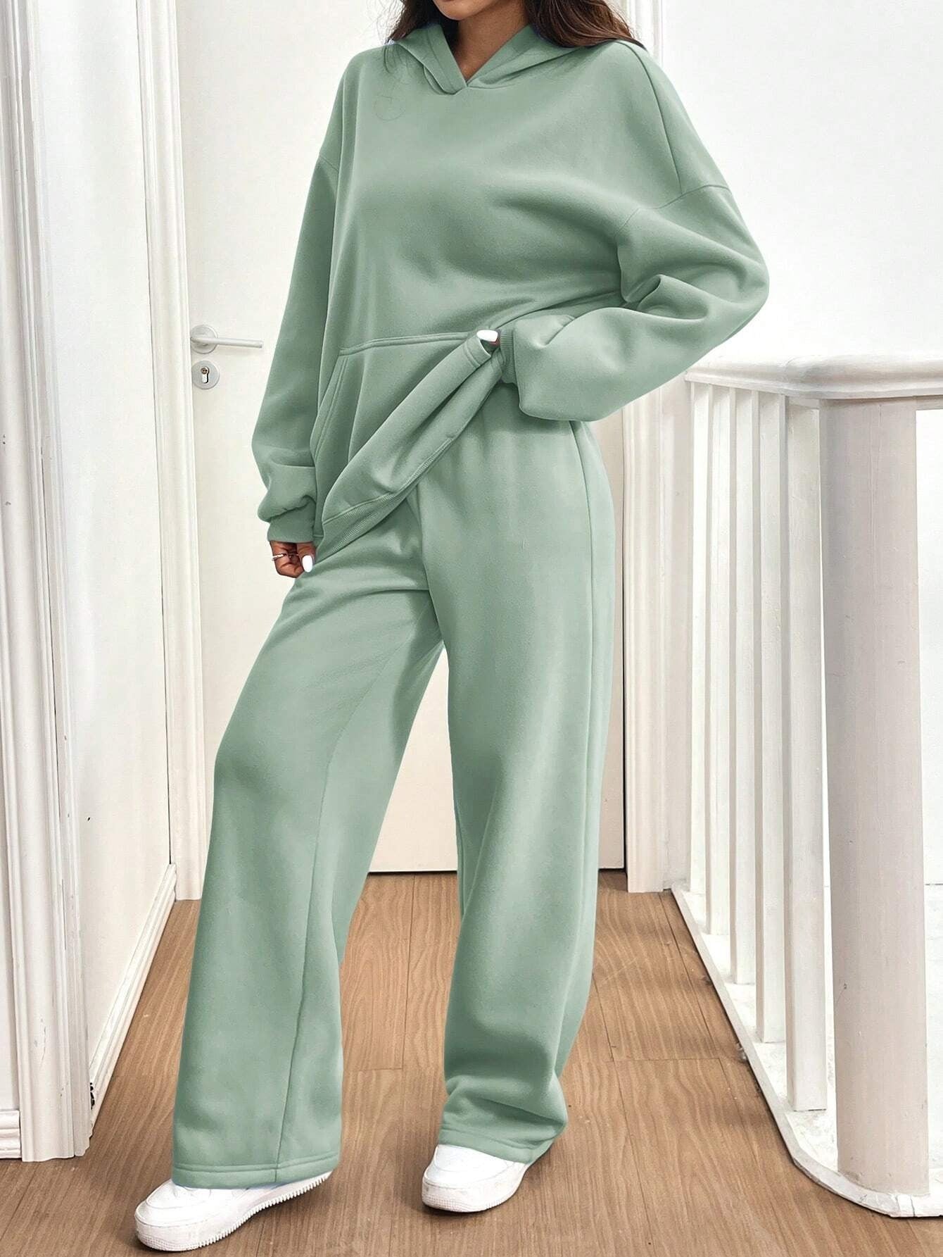 ARENIVA - Mint Green Colour Women's Comfortable Co-Ord Set