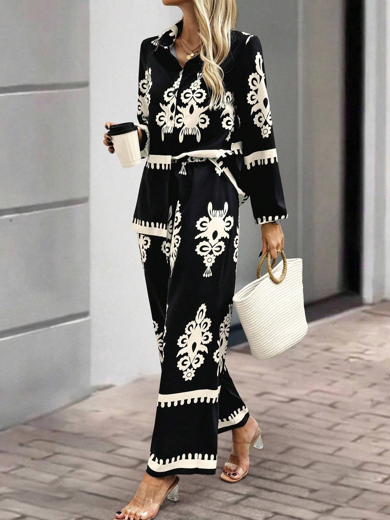 ARENIVA - Black Colour Floral Printed Co-Ord Set