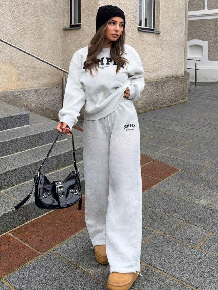 Women’s Oversized Fit Sweatshirt & Wide-Leg Joggers Set