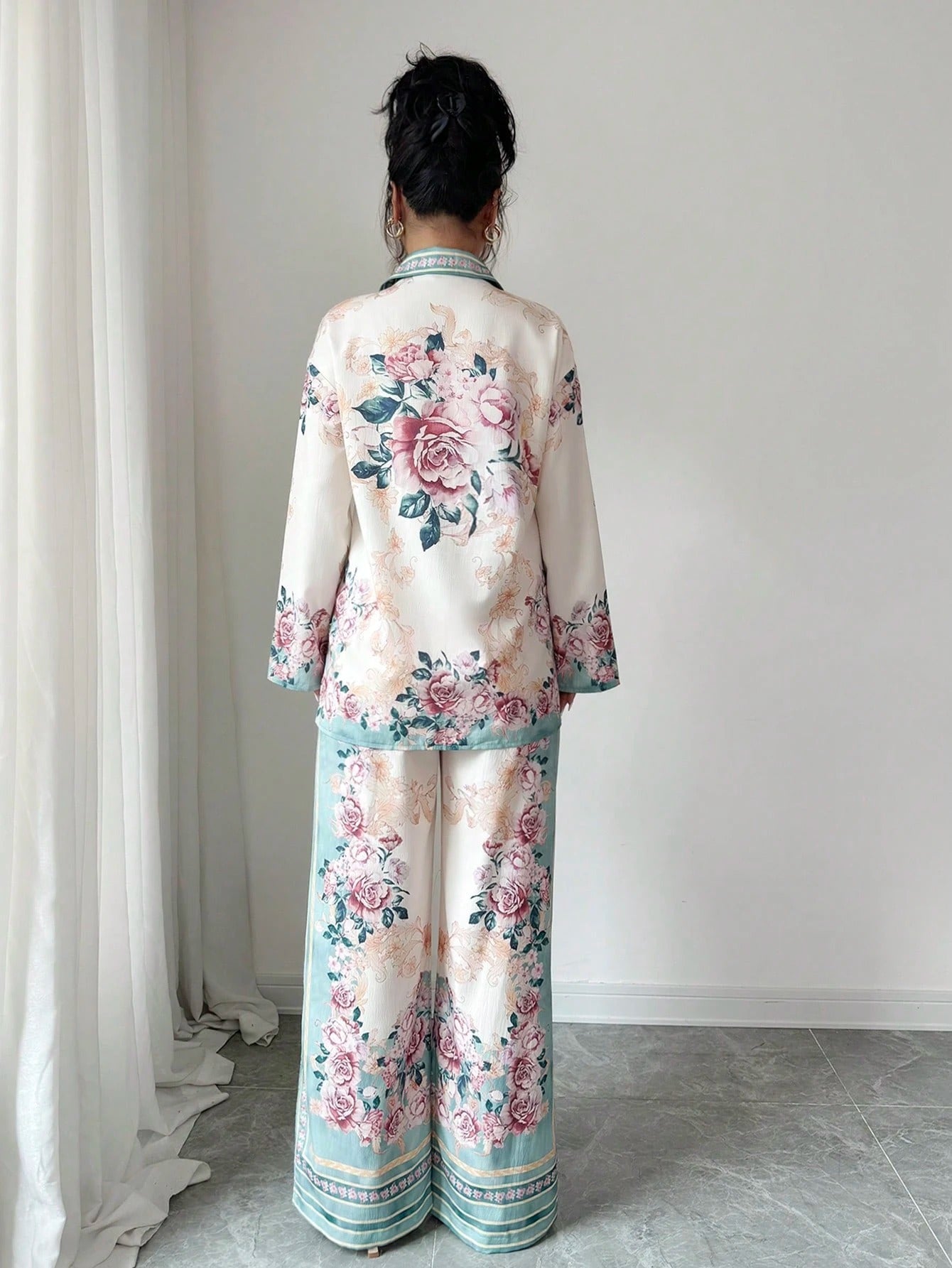 ARENIVA - Mint Green & White Colour Floral Women's Co-Ord Set