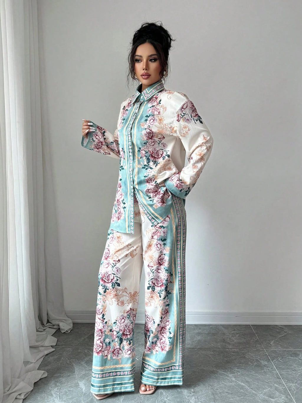 ARENIVA - Mint Green & White Colour Floral Women's Co-Ord Set