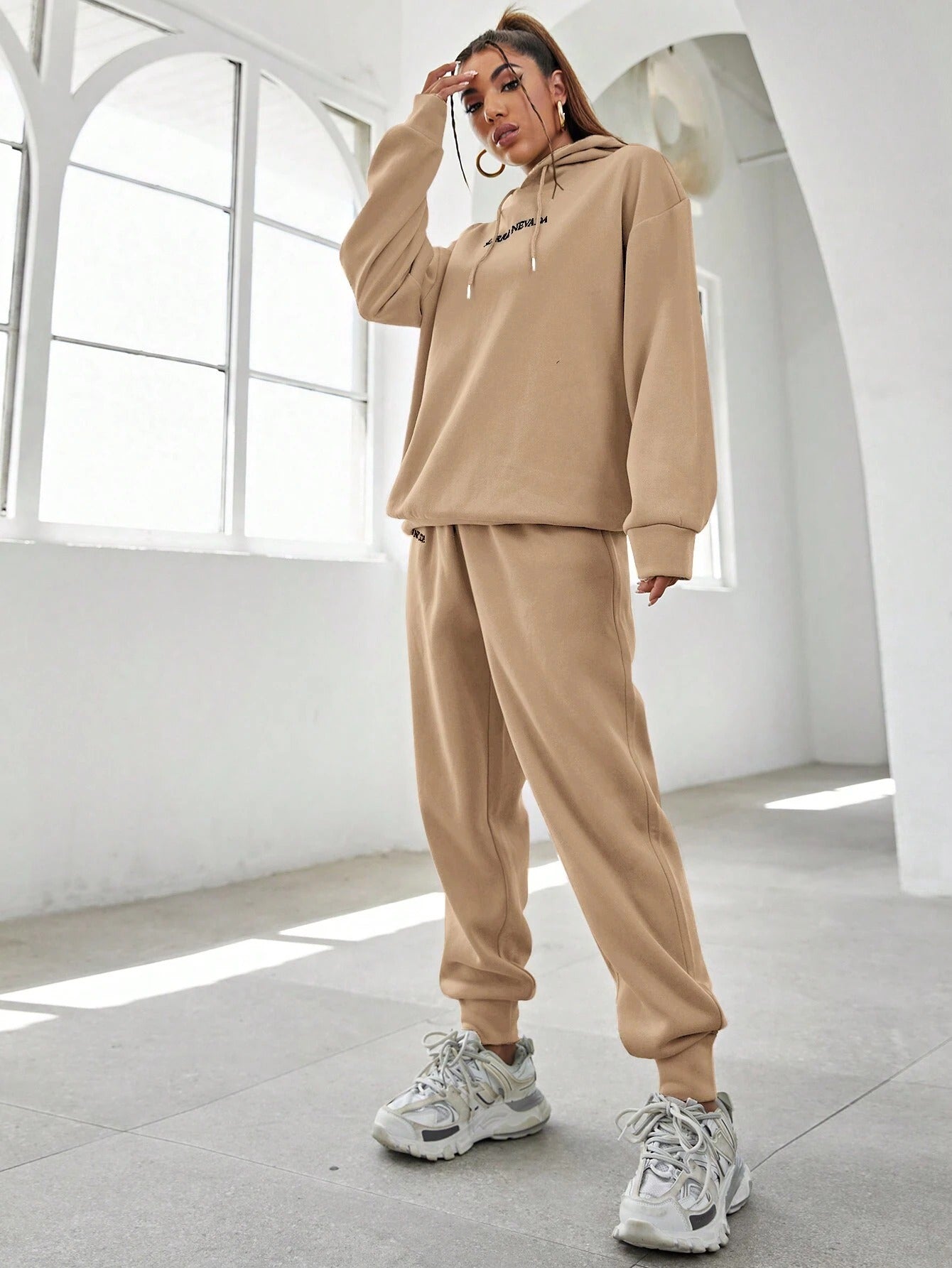 Casual Oversized Hoodie with Joggers