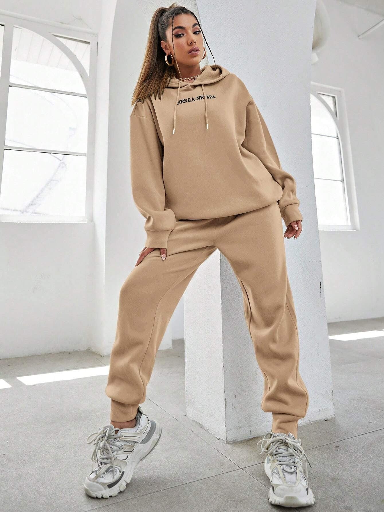Casual Oversized Hoodie with Joggers