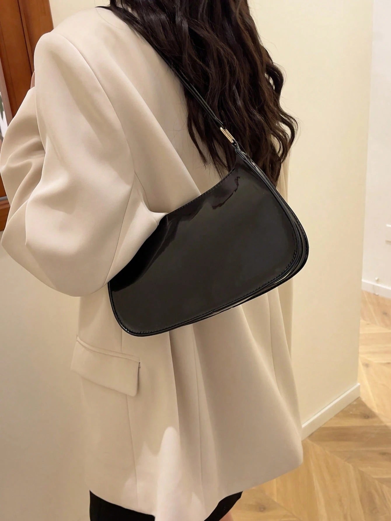 Versatile Crescent-Shaped Shoulder Bag