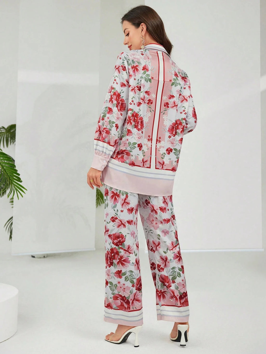 ARENIVA - Clasi red Colour Floral Women's Co-ord Set