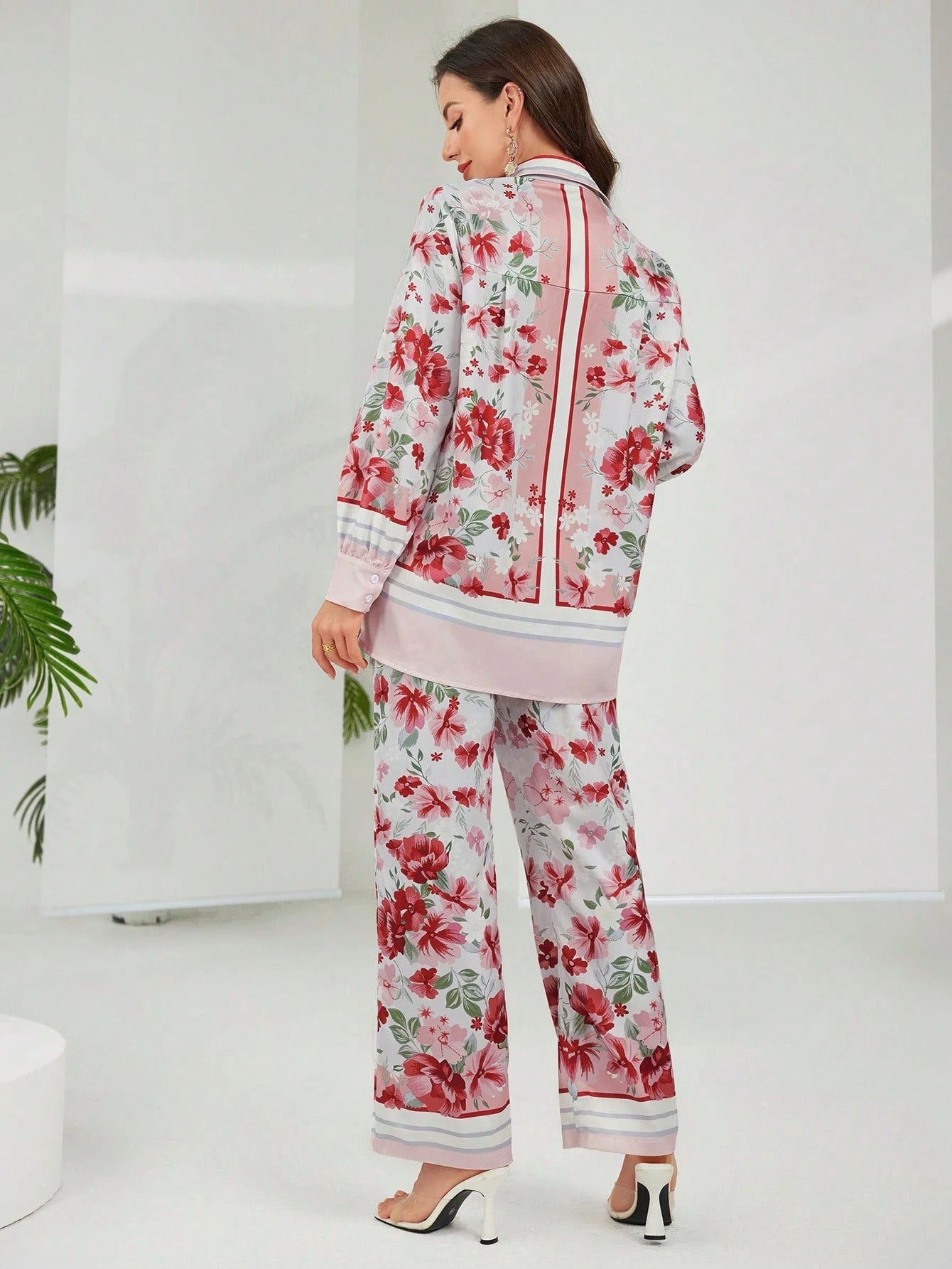 ARENIVA - Clasi red Colour Floral Women's Co-ord Set